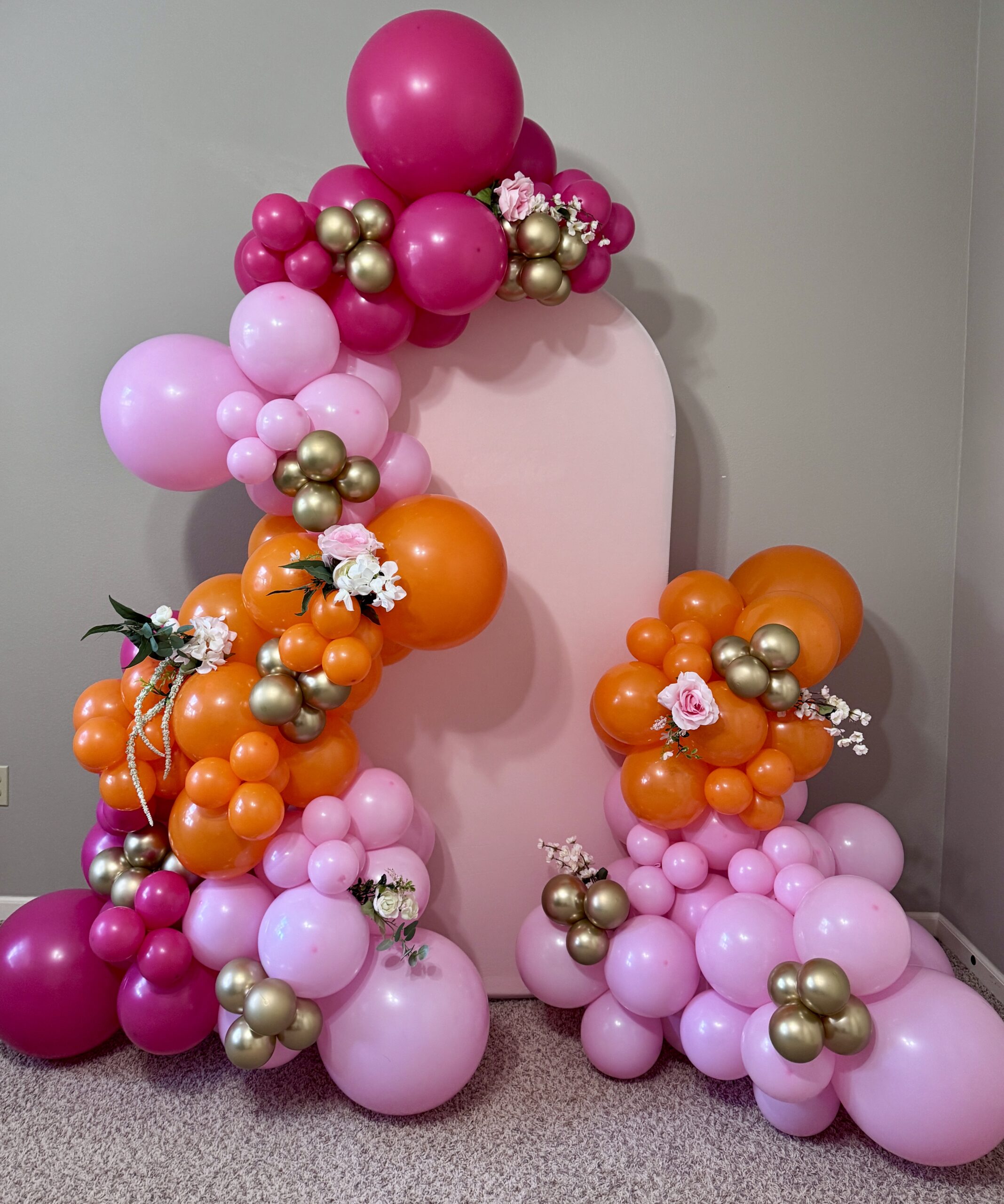 Custom shower balloon display